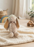 Peluche coneja El Mundo De Sofia orejona cafe 40cm