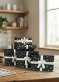 Caja Regalo El Mundo De Sofia 3 pz Negro 29cm cuadrada