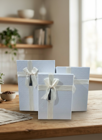 Caja de Regalo El Mundo De Sofia 3pz 29 cm Blanca rectangulo