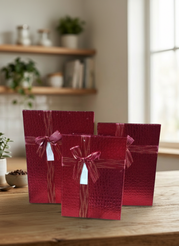 Caja de Regalo El Mundo De Sofia 3 pz 29 cm roja rectangular