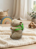 Peluche Capibara Gigante El Mundo de Sofia café verde 58 cm